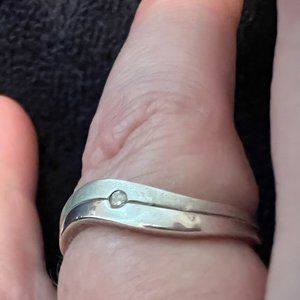 Hot Diamonds Brand  - Sterling Silver Wavy Ring w/Small Diamond, Size 5 1/2